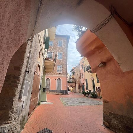 Apartamento La Perla Del Borgo - Borgo Castello - Loano Exterior foto
